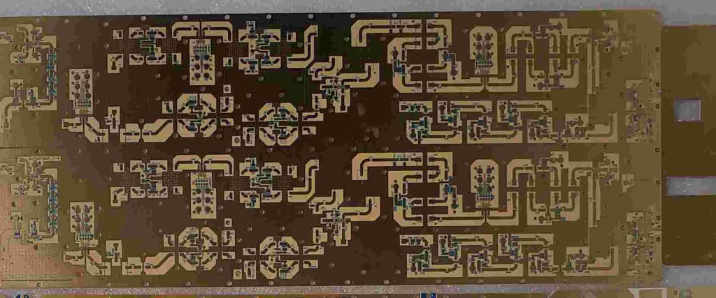 Rogers RO4835 PCB